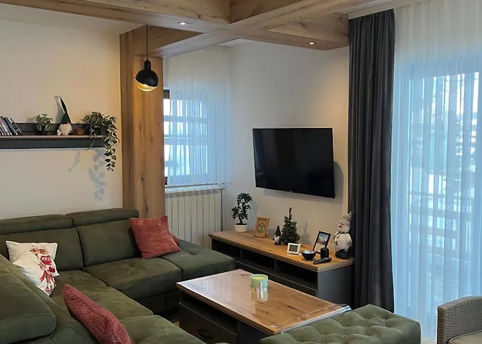 Suncani Vrhovi Lux Planina Golija 라스카